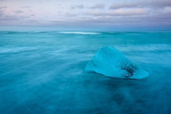 Eisberge am Strand in Island