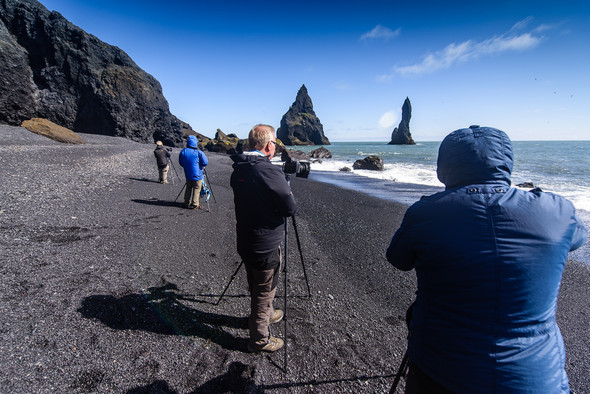 Arbeiten am Strand bei Vik